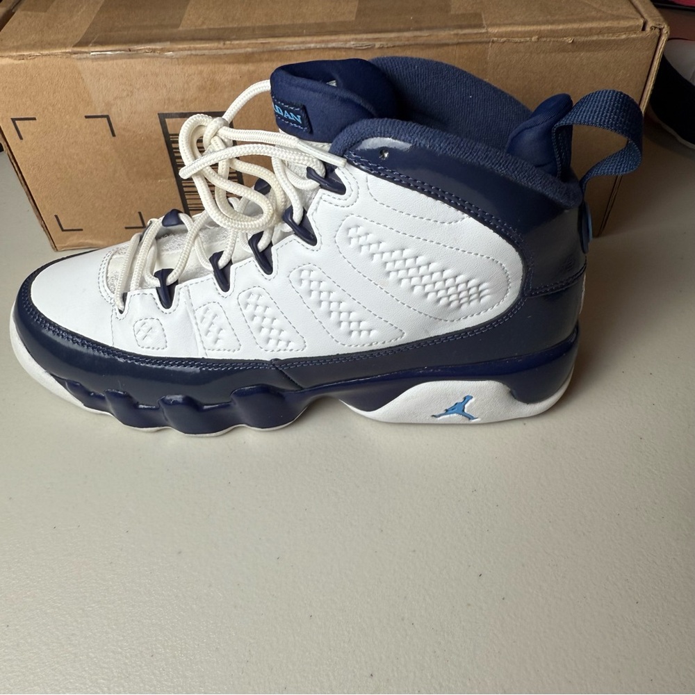 Jordan Nike GS Air 9 Retro, youth 7, WHITE /‎ UNIVERSITY BLUE / MIDNIGHT NAVY